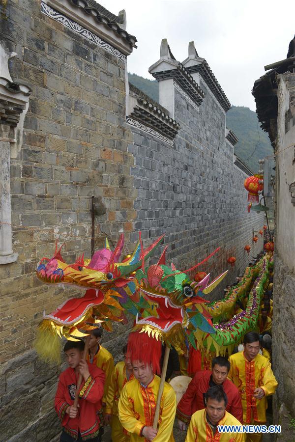 #CHINA-GUIZHOU-TONGREN-DRAGON DANCE (CN)