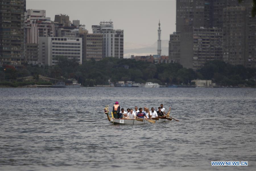 (SP)EGYPT-GIZA-DRAGON BOAT RACE