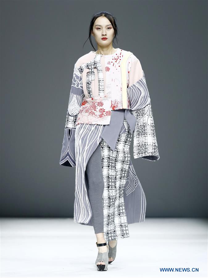 CHINA-BEIJING-GRADUATE FASHION WEEK (CN) 