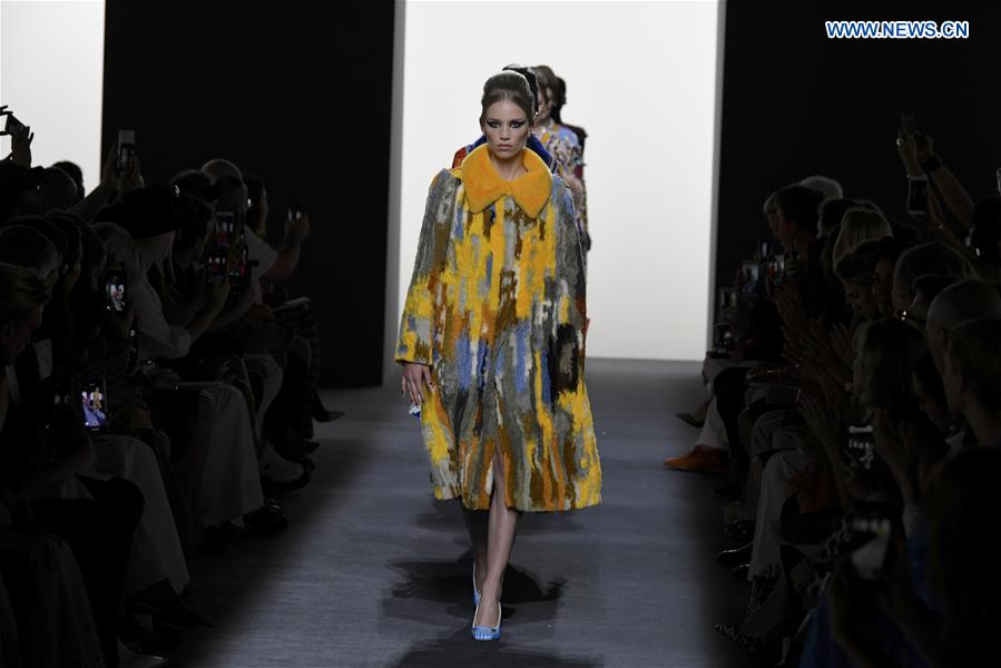 FRANCE-PARIS-FASHION-HAUTE COUTURE-FENDI