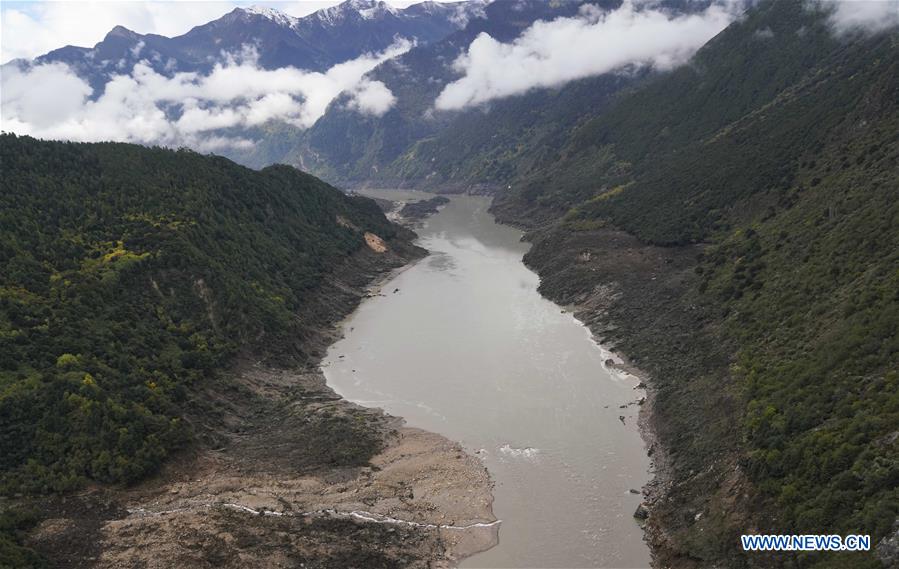 CHINA-TIBET-MENLING-BARRIER LAKE-OVERFLOW (CN)