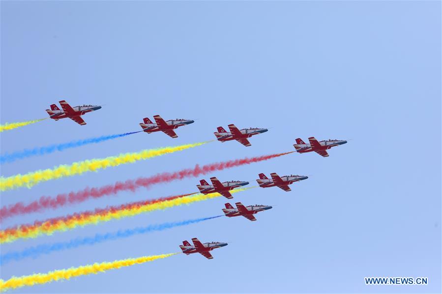 CHINA-GUANGDONG-ZHUHAI-AIRSHOW-RED  EAGLE-PERFORMANCE(CN)