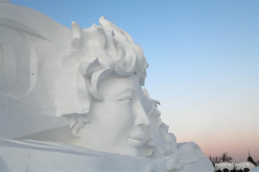 CHINA-HARBIN-SNOW SCULPTURE ART EXPO (CN)