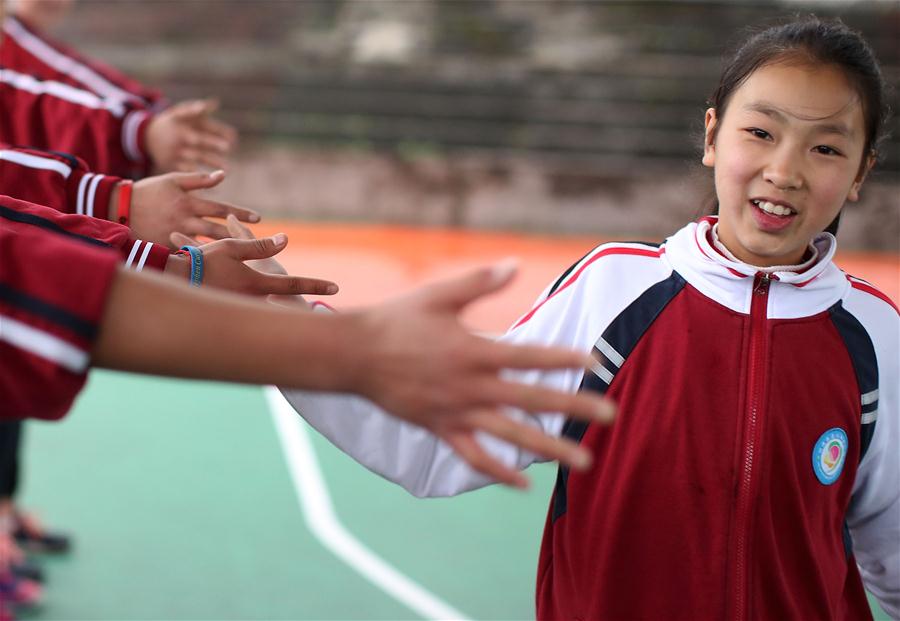 (SP)CHINA-SICHUAN-JULIAN-MIDDLE SCHOOL-BASKETBALL(CN)