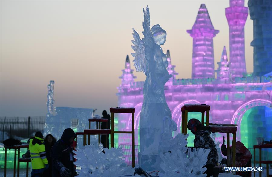 CHINA-HARBIN-ICE SCULPTURE-COMPETITION (CN)