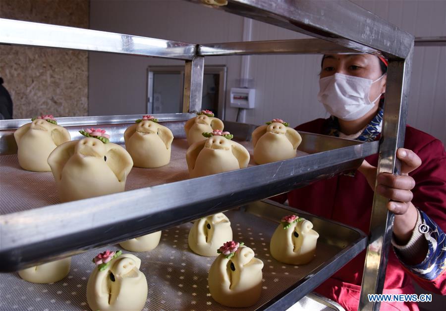 CHINA-SHANDONG-QINGDAO-STEAMED BUN (CN)