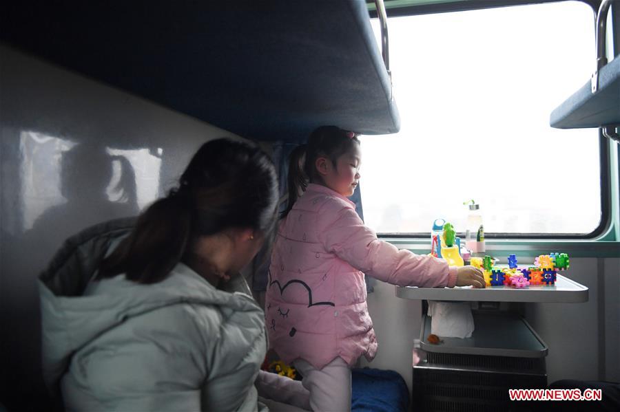 CHINA-HEFEI-SPRING FESTIVAL-TRAVEL RUSH-KIDS (CN)