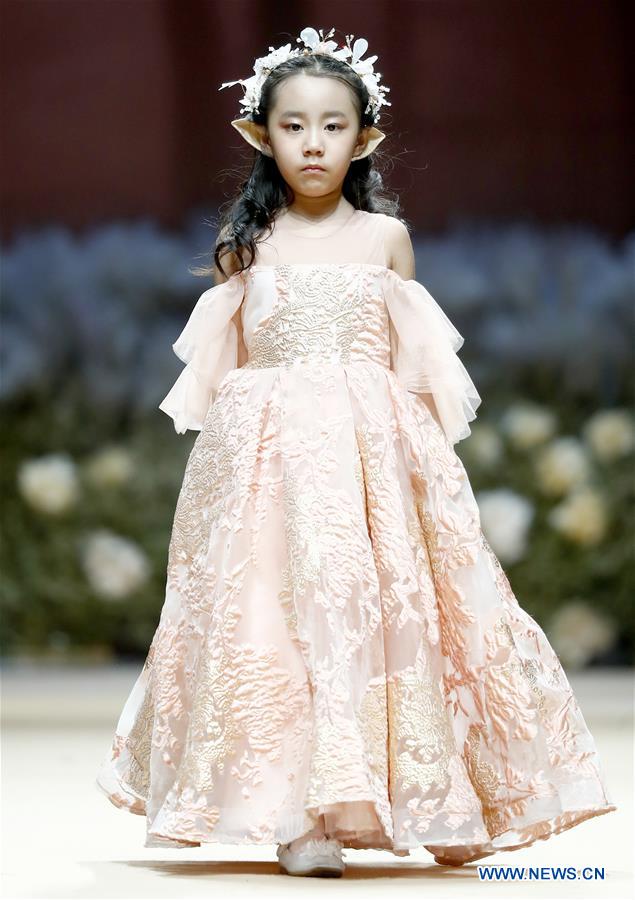 CHINA-BEIJING-FASHION WEEK-HAO JIA (CN)