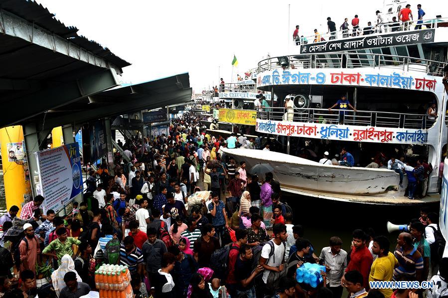 BANGLADESH-DHAKA-EID AL-ADHA-TRAVELERS