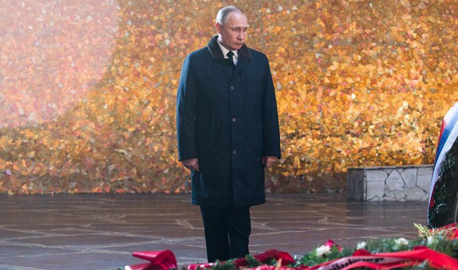 Putin attends 75th Stalingrad battle anniversary celebration