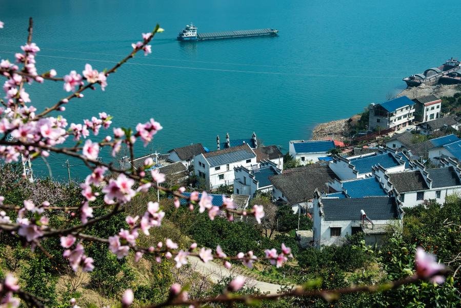 三峡春日